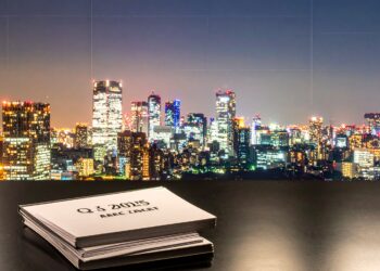 firefly ultra realistic magazine thumbnail showing a nighttime aerial shot of the tokyo skyli 172416